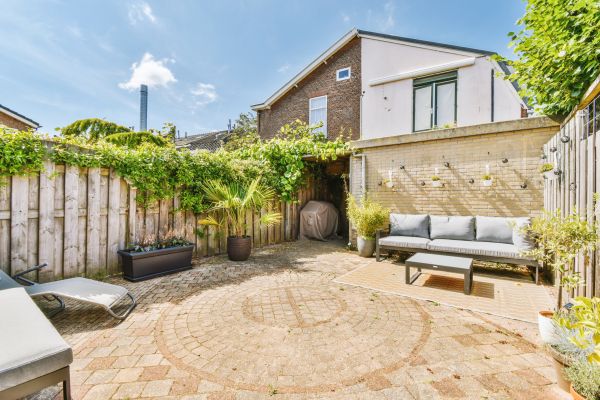 Courtyard Patio Service in Southport